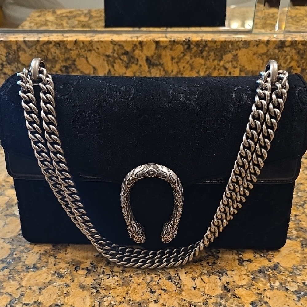 Absolutely Beautiful & Very Elegant  Gucci Dionysus GG Velvet Shoulder Bag. - Picture 4 of 16